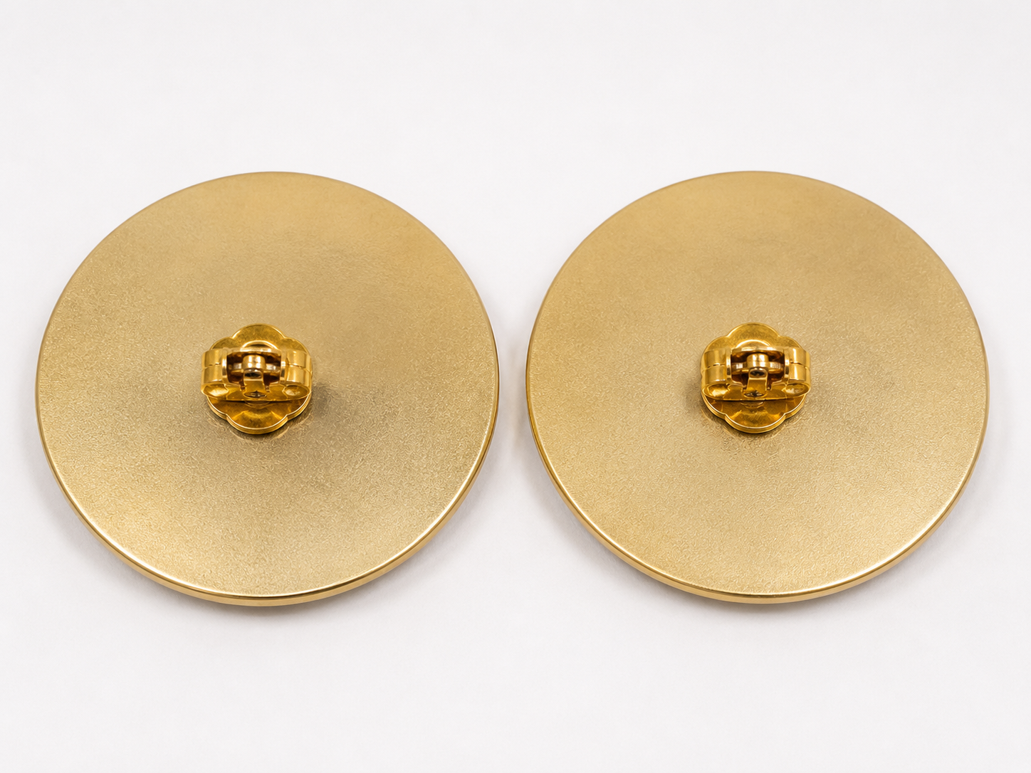 Vintage 1988 Avon Domed Camouflage Pierced Earrings with Origional Box