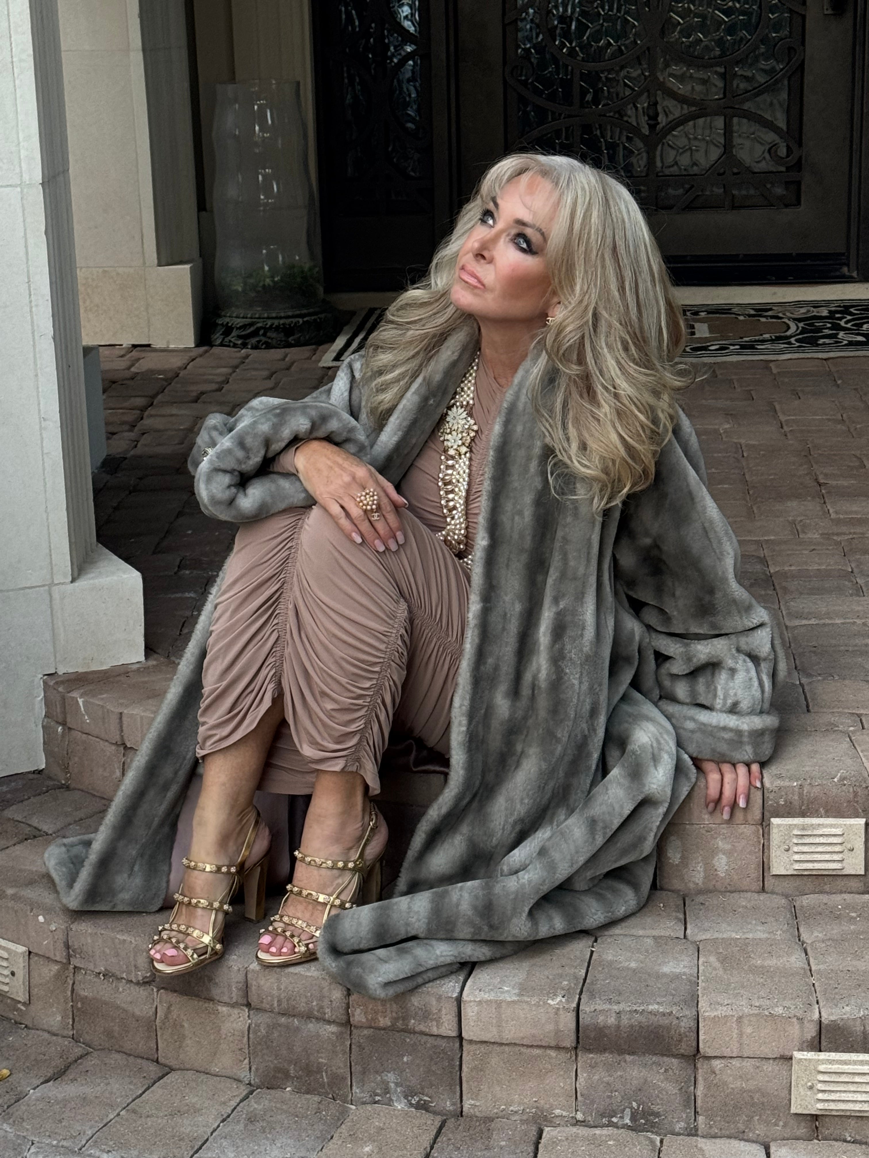 VINTAGE FASHION