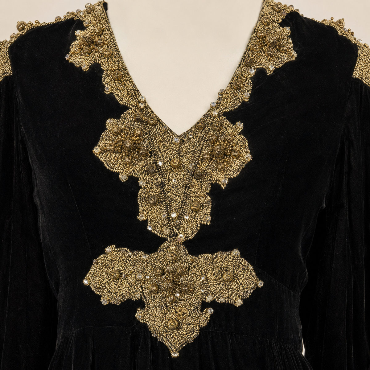 Vintage Oscar de la Renta Black Velvet Beaded Evening Gown
