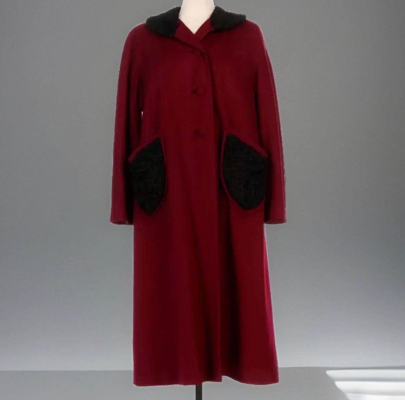 Vintage Henley’s 1950’s Red Wool Swing Coat with Persian Lamp Trim | Women’s L/XL