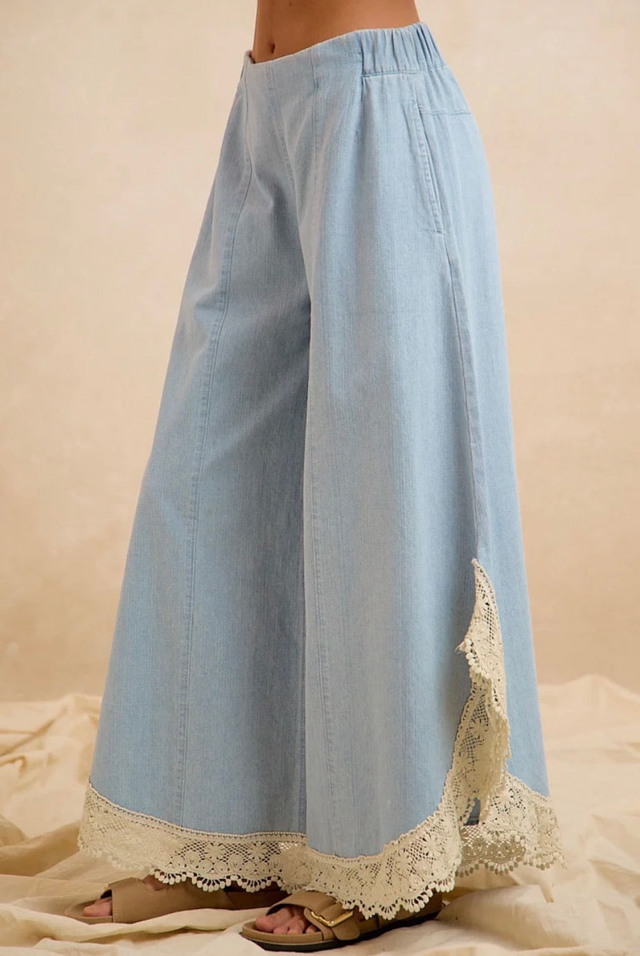 BLUEBELL LACE TULIP-HEM Wide Leg Denim Pants